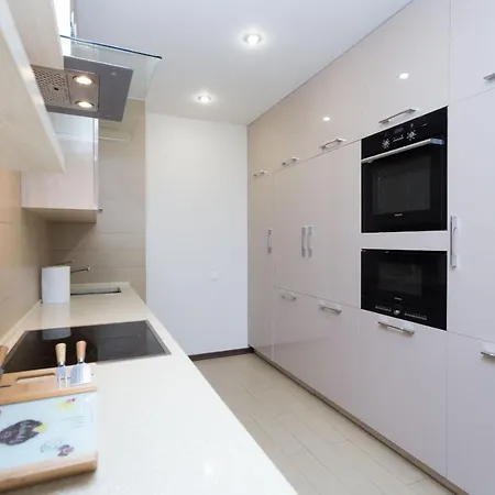 Vip 4-room Jacuzzi Apartament Mińsk
