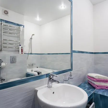 Vip 4-room Jacuzzi Apartament *